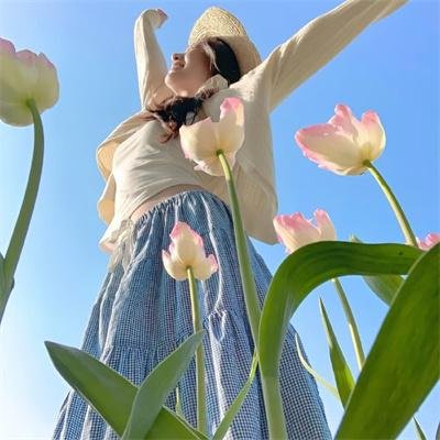 重生在龙塌宠妃抱着陛下哭